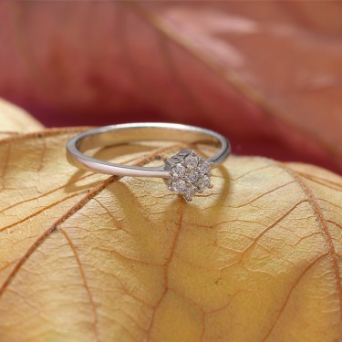 Dijamant prsten zbog kojeg će se osećati posebno!