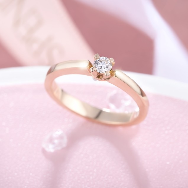 Romantični dijamantski prsten 