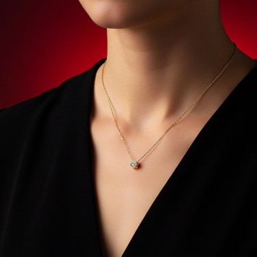 Kamen kao izraz večne ljubavi u žutom zlatu