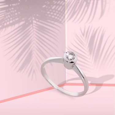 Klasican verenički prsten sa brilijantom