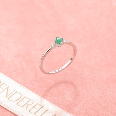 Verenicki prsten - Princess cut smaragd sa brilijantima