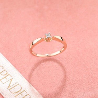 Verenički prsten u pink zlatu sa centralnim brilijantom 