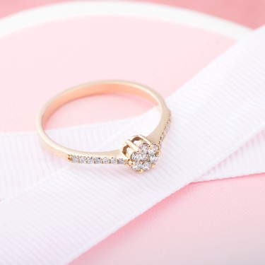 Verenički prsten sa cvetnim dijamantima